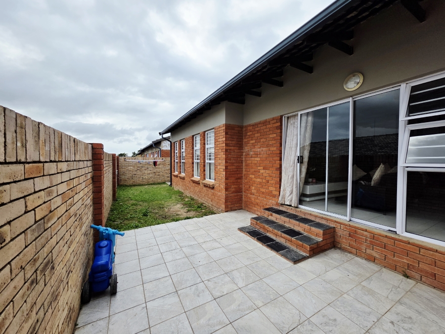 4 Bedroom Property for Sale in Beacon Bay North Eastern Cape